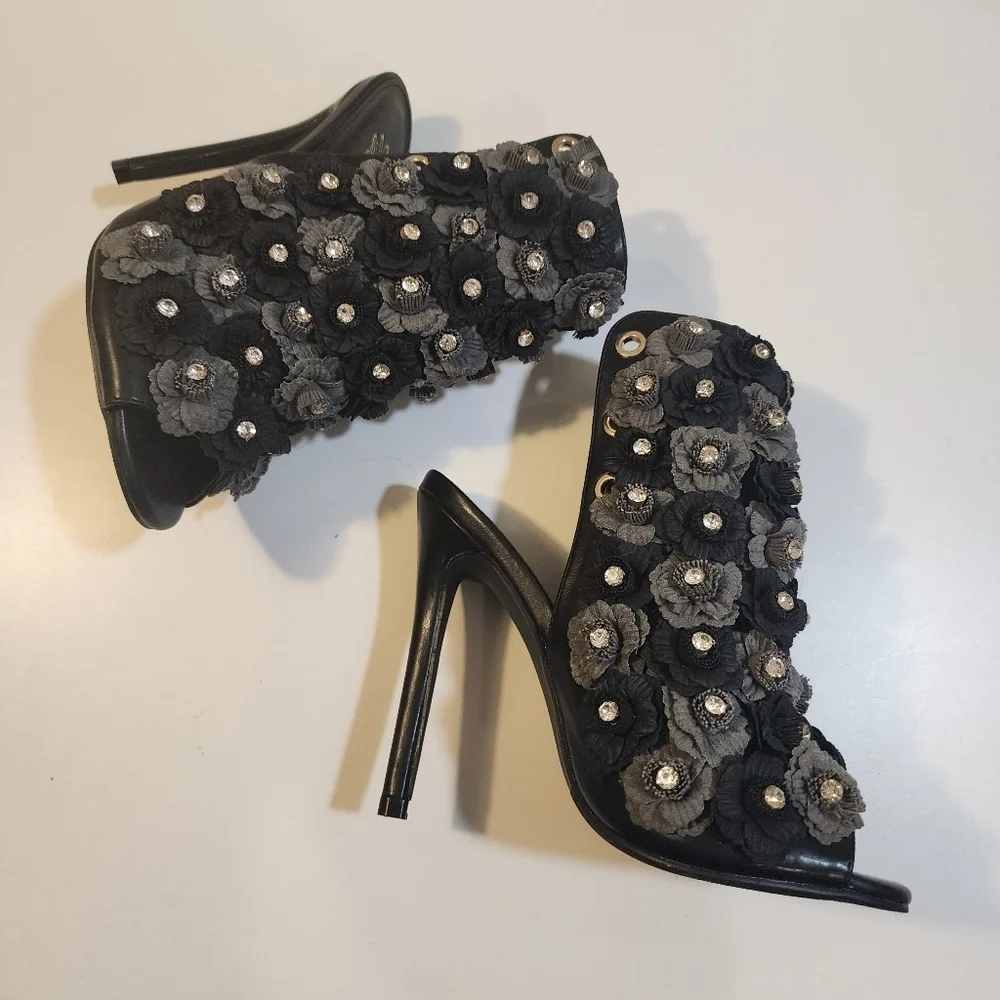 Viga Fiore May Flowers stilletos size 6
